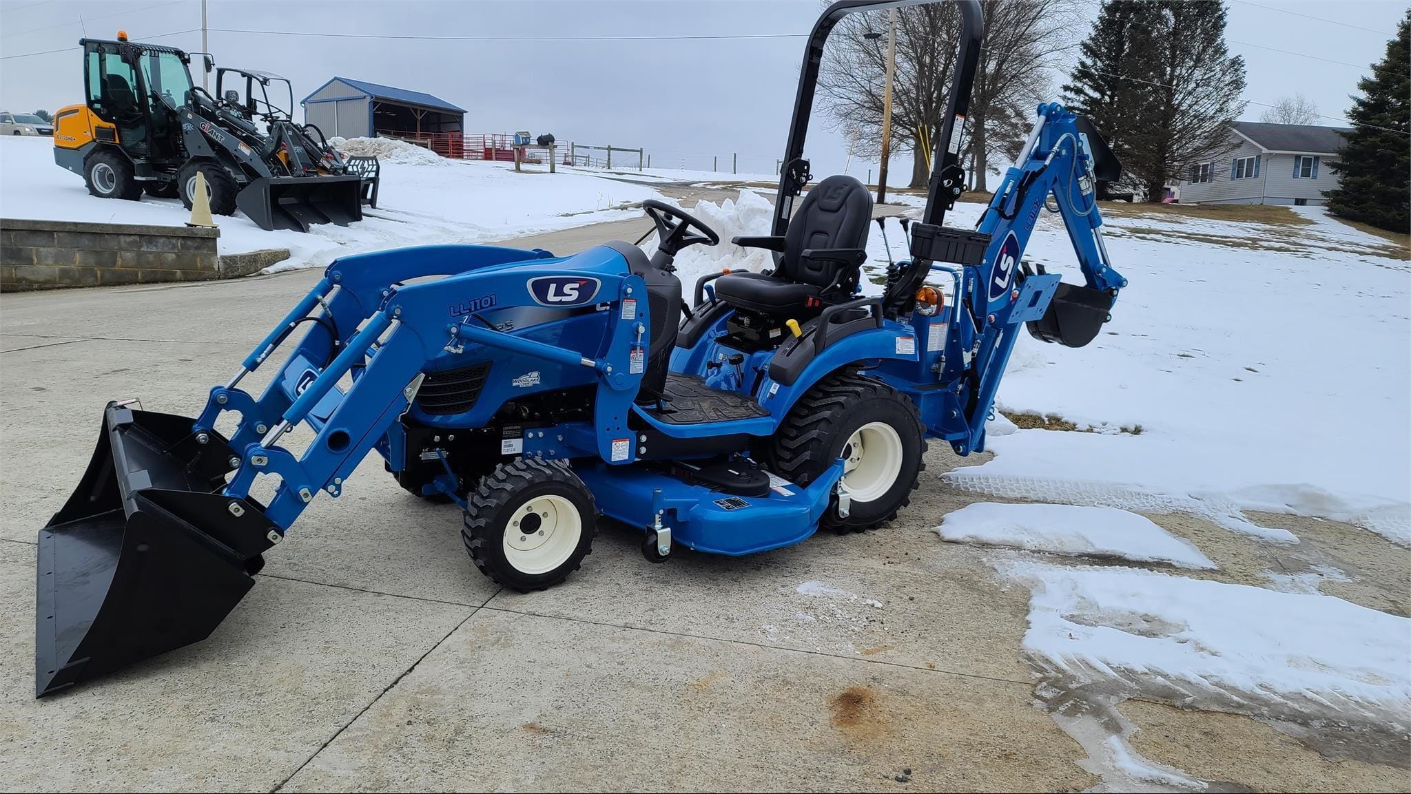 2024 LS MT125 Equipment Image0