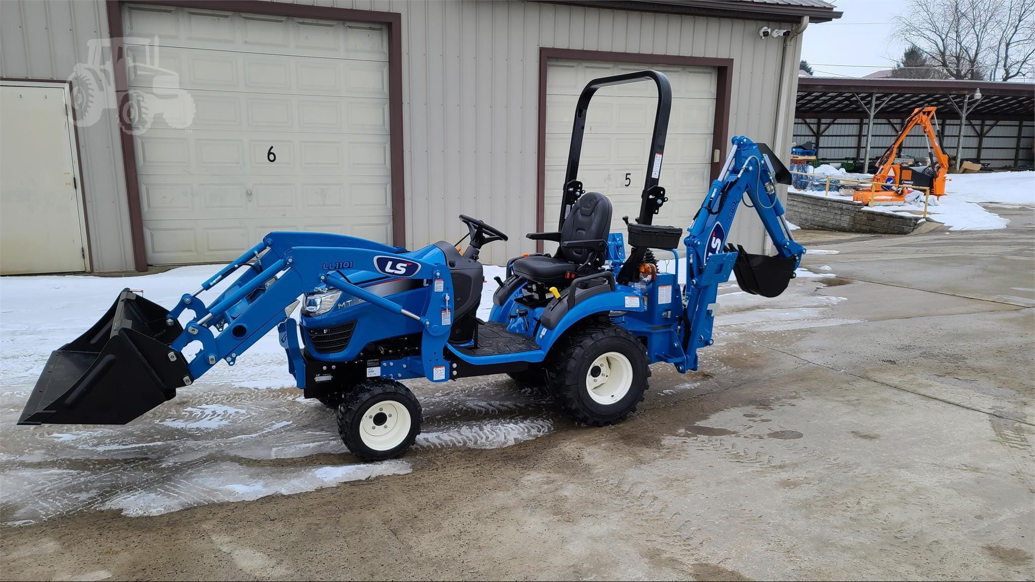 2024 LS MT125 Equipment Image0