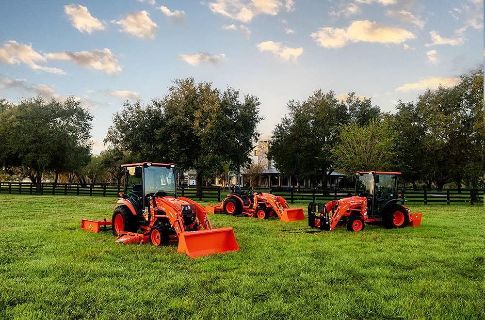 Image of Kubota LX2610HSD Primary image