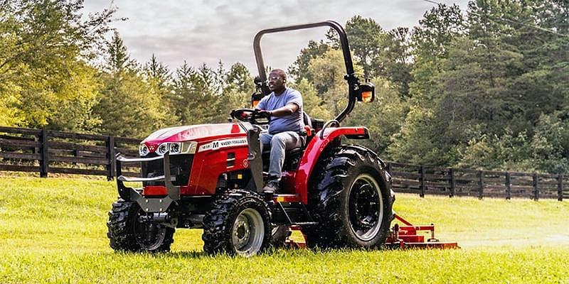 Image of Massey Ferguson 1840M Image 0