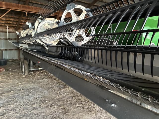 Image of MacDon FD230 equipment image 3