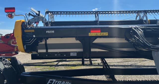 Image of MacDon FD235 equipment image 2