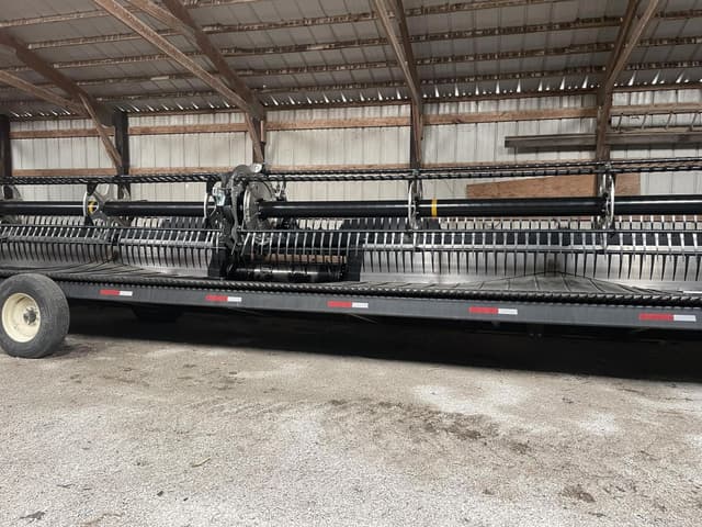 Image of MacDon FD240 equipment image 1