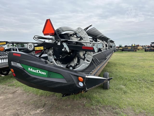 Image of MacDon FD240 equipment image 1