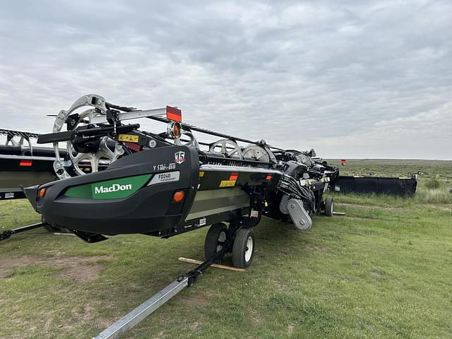 Image of MacDon FD240 equipment image 1