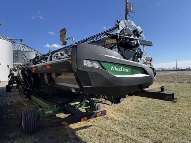 Image of MacDon FD240 equipment image 2