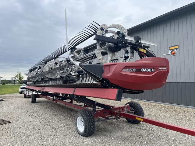 Image of MacDon FD240 equipment image 1