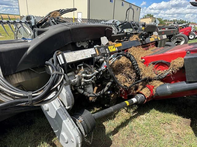 Image of MacDon FD240 equipment image 2