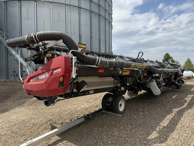 Image of MacDon FD245 equipment image 1