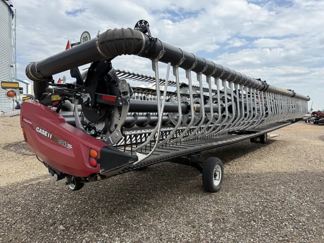 Image of MacDon FD245 equipment image 2