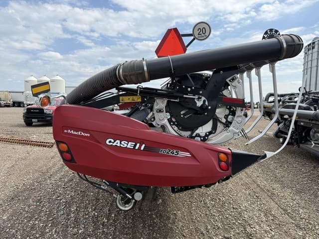 Image of MacDon FD245 equipment image 4