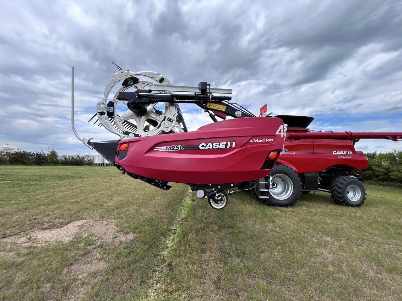 Main image MacDon FD250