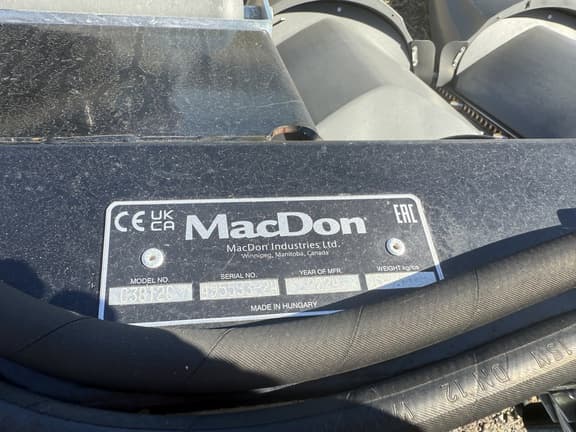 Image of MacDon C3812C equipment image 3