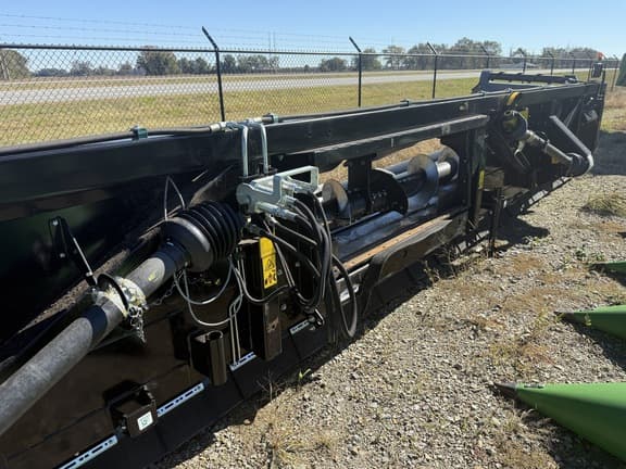 Image of MacDon C3812C equipment image 1