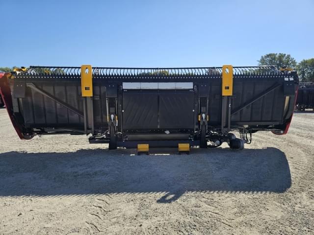 Image of MacDon FD225 equipment image 3