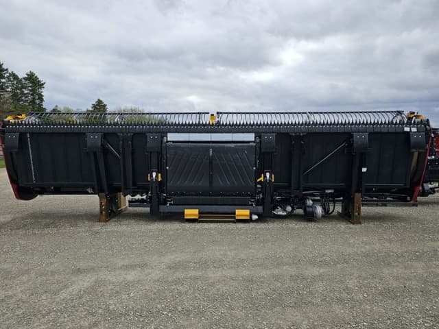 Image of MacDon FD230 equipment image 3