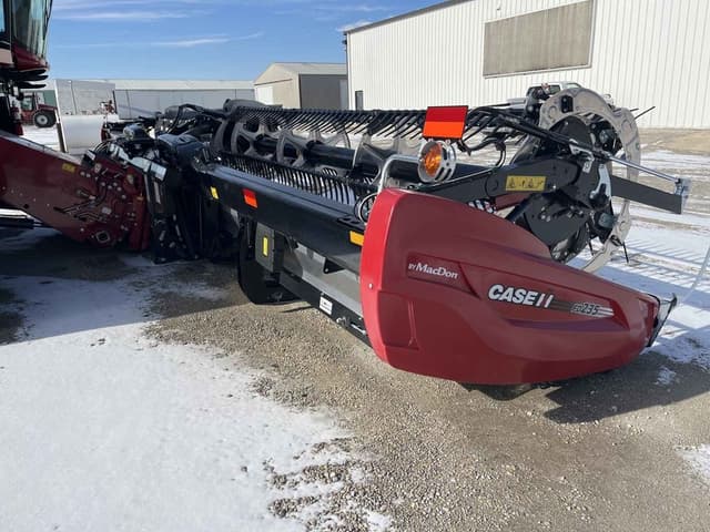 Image of MacDon FD235 equipment image 2