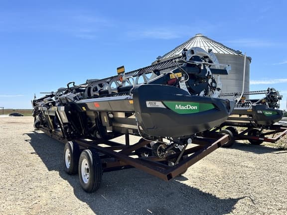 Image of MacDon FD235 equipment image 2