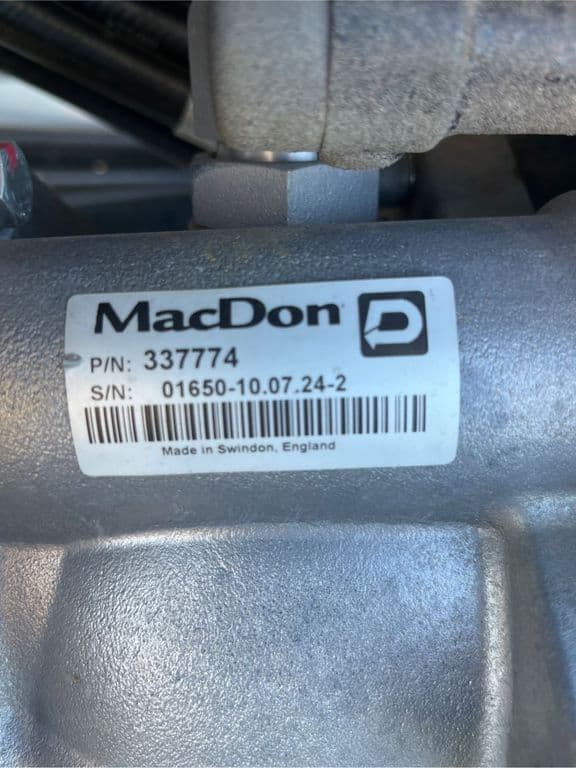 Image of MacDon FD235 equipment image 3