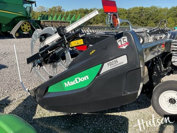 2024 MacDon FD235 Equipment Image0