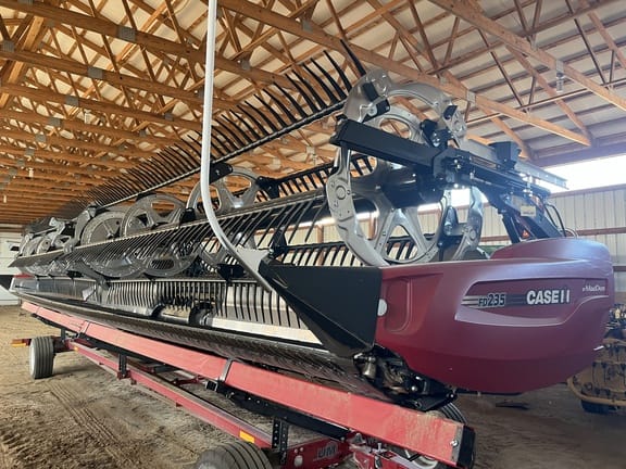 2024 MacDon FD235 Equipment Image0