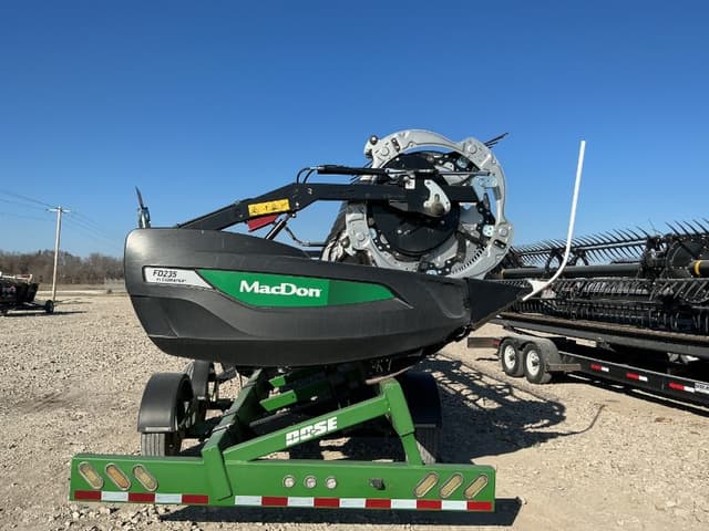 Image of MacDon FD235 equipment image 2