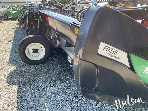 Image of MacDon FD235 equipment image 2