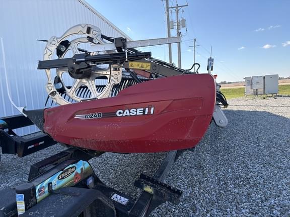 Image of MacDon FD240 equipment image 2