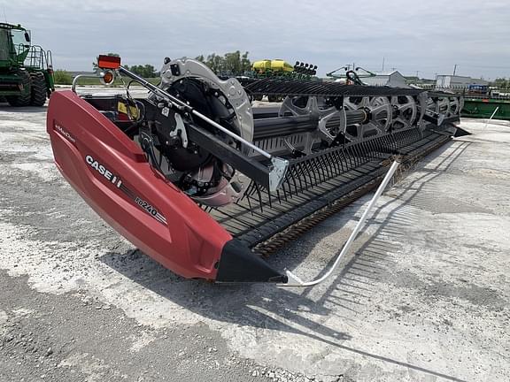 Image of MacDon FD240 equipment image 1