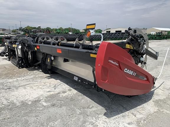 Image of MacDon FD240 equipment image 3