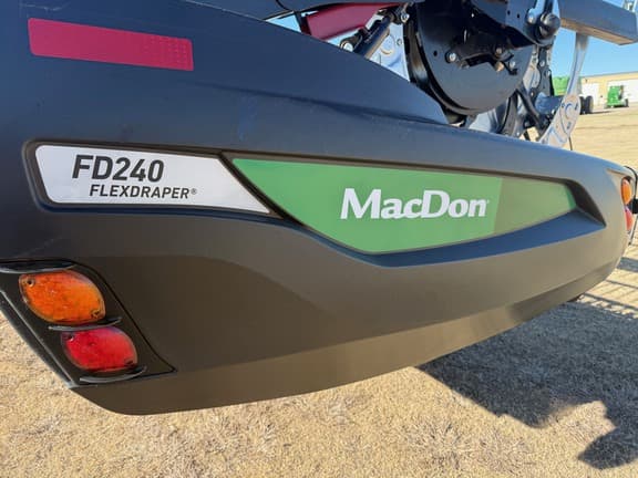 Image of MacDon FD240 equipment image 2