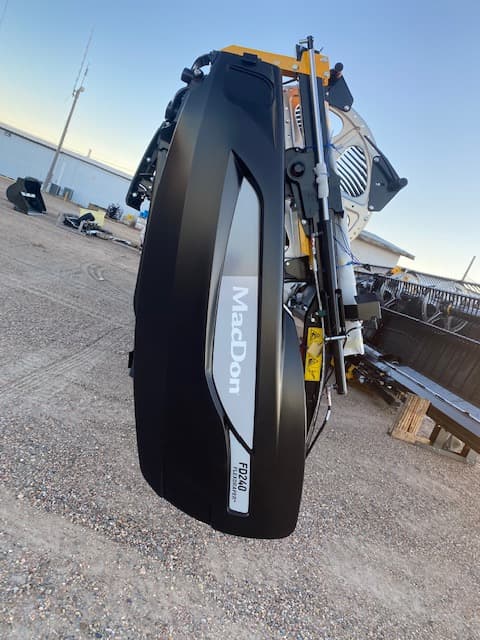 Image of MacDon FD240 equipment image 4