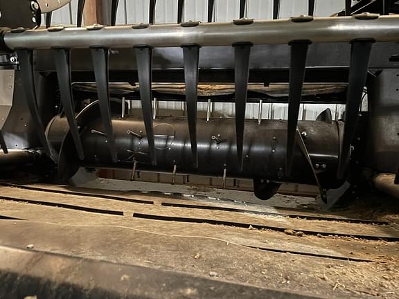 Image of MacDon FD240 equipment image 4