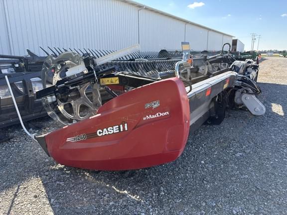 Image of MacDon FD240 equipment image 2