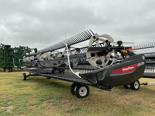 Image of MacDon FD240 equipment image 2