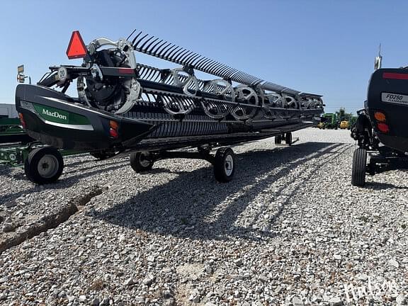 Image of MacDon FD250 equipment image 1