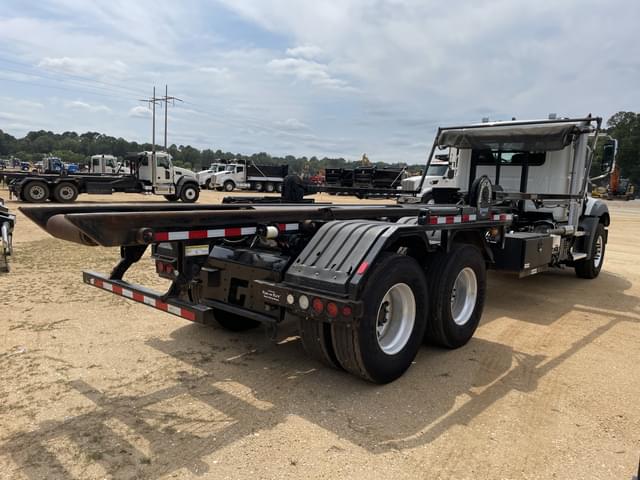 Image of Mack GR64B equipment image 2
