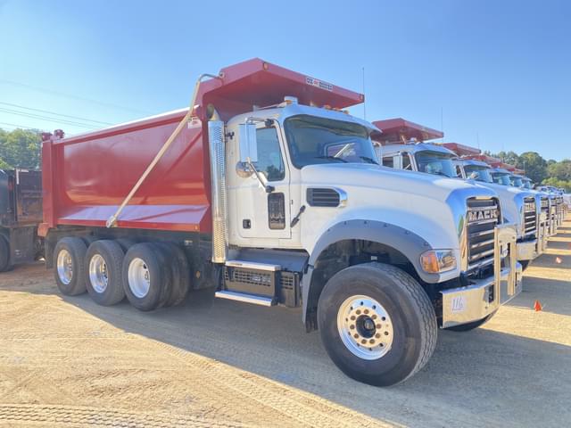 Image of Mack GR64F equipment image 3