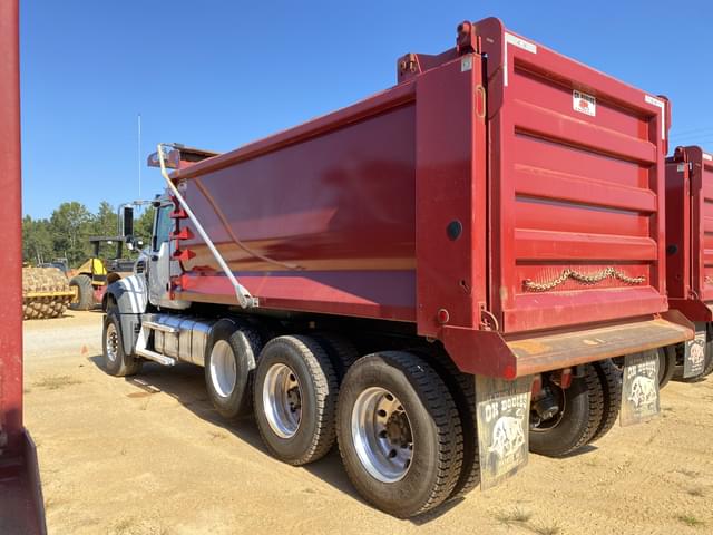Image of Mack GR64F equipment image 1