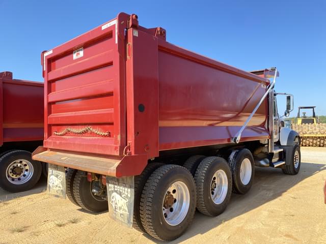 Image of Mack GR64F equipment image 2