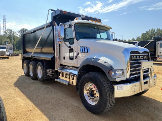 Image of Mack GR64F equipment image 3