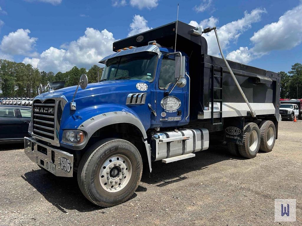 Image of Mack GR64F Primary image