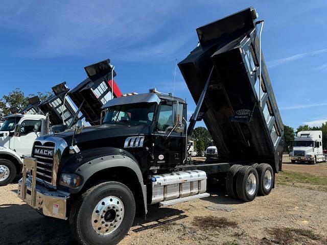 Image of Mack Granite equipment image 1