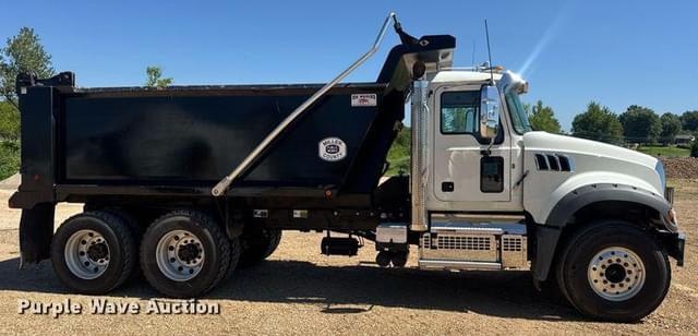 Image of Mack GR64F equipment image 3