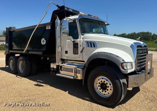 Image of Mack GR64F equipment image 2