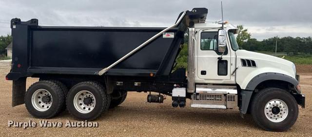 Image of Mack GR64F equipment image 3
