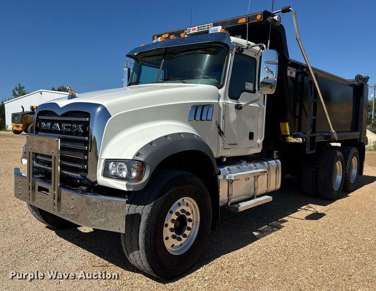 Image of Mack GR64F Primary image