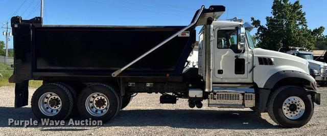 Image of Mack GR64F equipment image 3