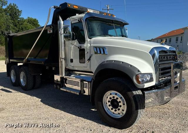 Image of Mack GR64F equipment image 2