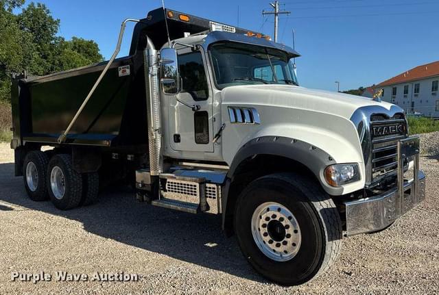 Image of Mack GR64F equipment image 2